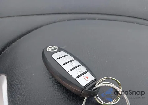 2014 Nissan Pathfinder Platinum z USA, uszkodzony, nr VIN 5N1AR2MN3EC624923